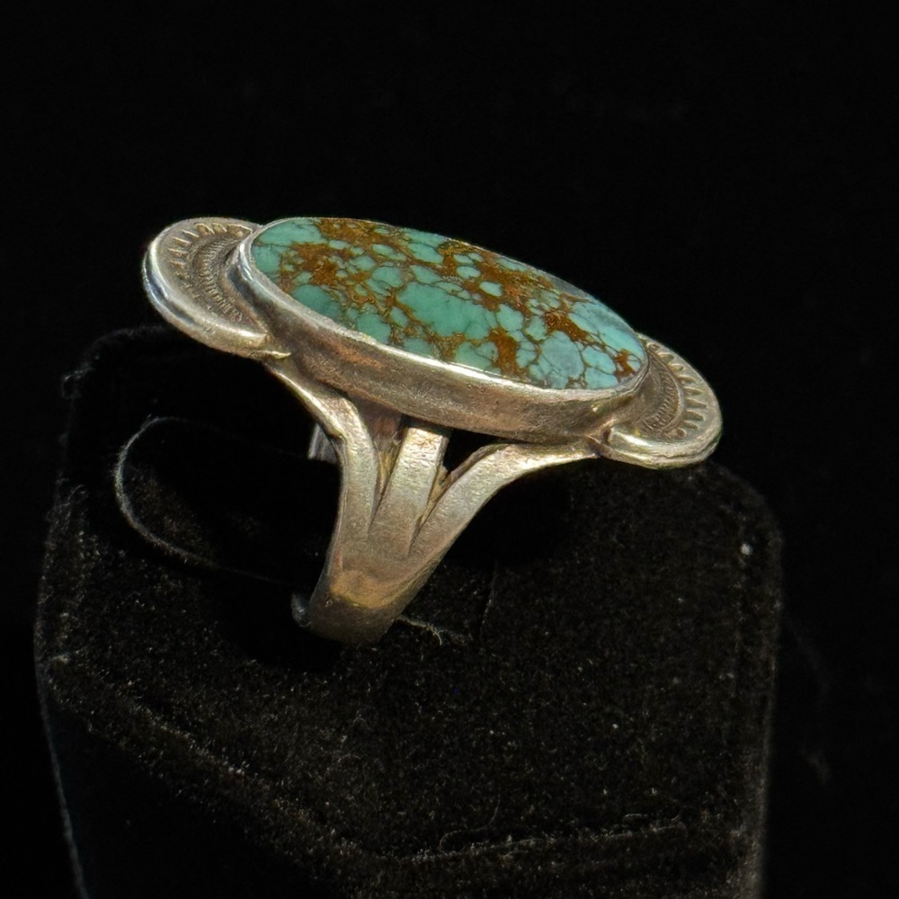 Vintage Native American Turquoise Heavy Sterling Silver Ring Size 6 - Picture 2 of 4